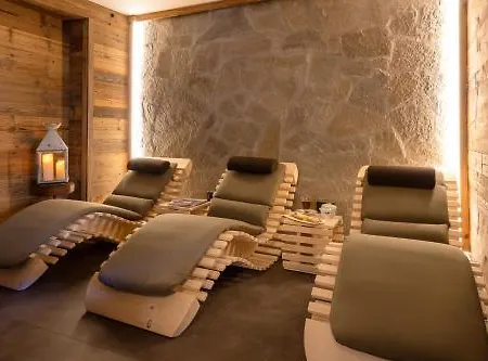 Ours Blanc Hotel & Spa Saint-Martin-de-Belleville