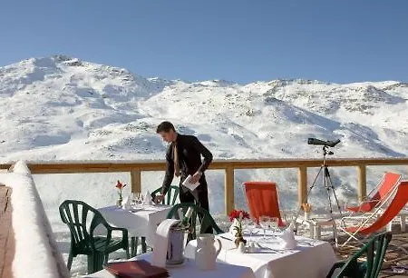 Ours Blanc Hotel & Spa