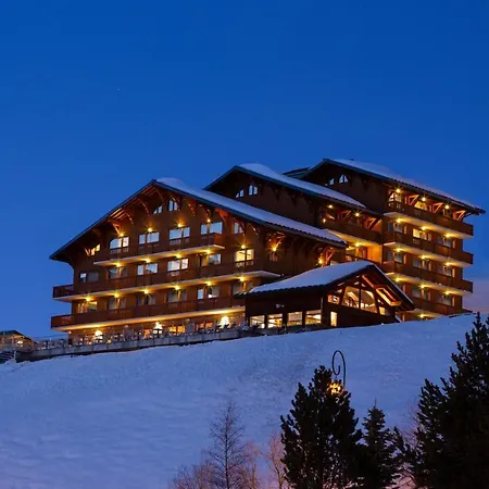 Ours Blanc Hotel & Spa Hotel