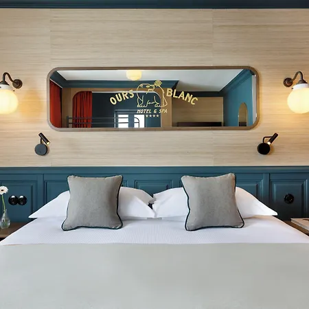 Ours Blanc & Otel Saint-Martin-de-Belleville